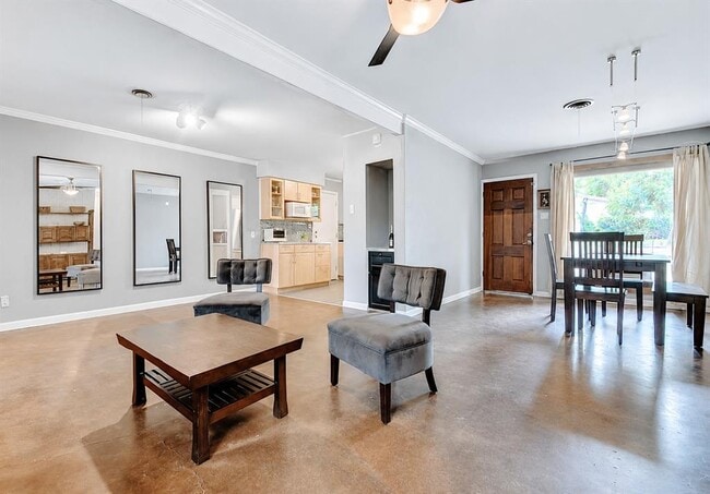 Building Photo - 3209 Barton View Dr
