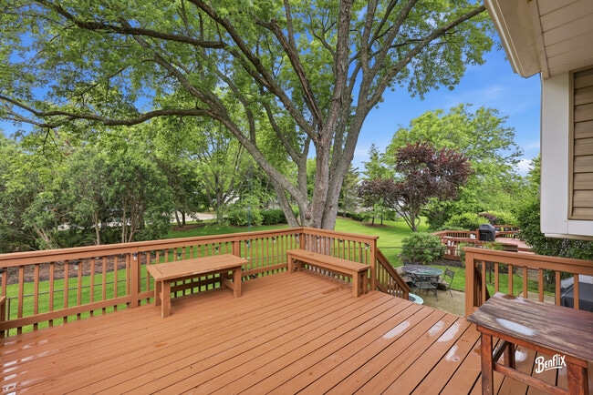 Building Photo - 750 Dunhill Dr