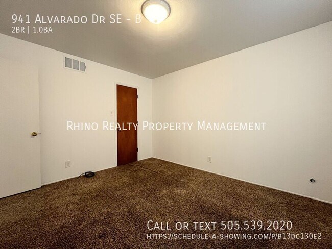 Building Photo - 941 Alvarado Dr SE