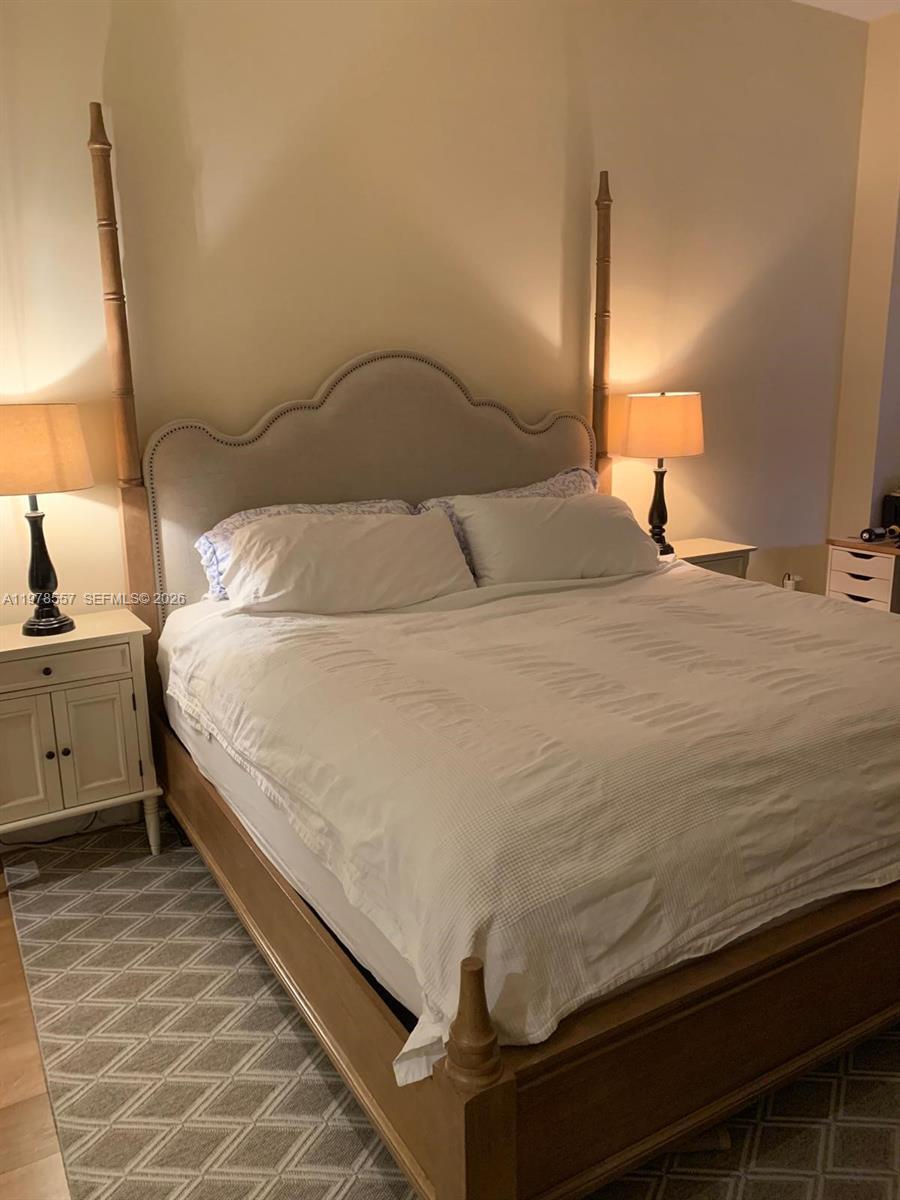 Building Photo - 18031 Biscayne Blvd