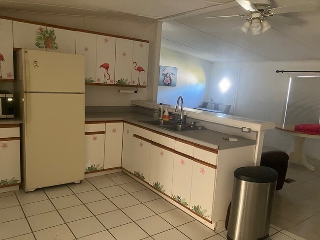 Building Photo - 111 Grassy Key Ln