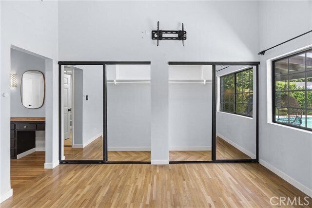 Building Photo - 5650 Maynard Ave