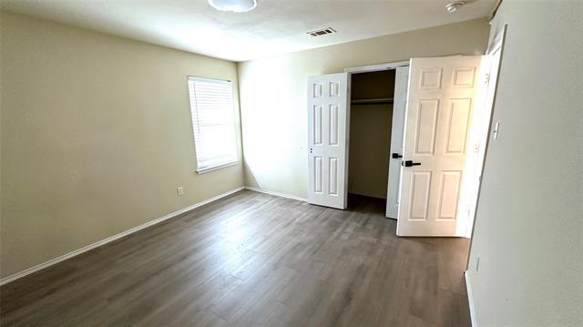 Building Photo - 817 Lark Dr