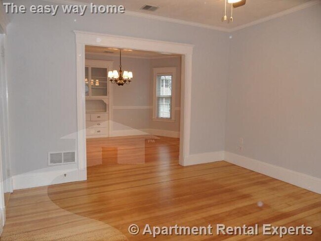Building Photo - Medford/Tufts 2+ Bedroom - Dishwasher - La...
