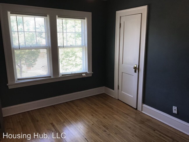 Building Photo - 3 br, 1 bath House - 3250 Humboldt Ave N