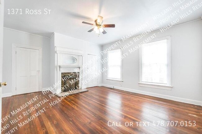 Building Photo - 1371 Ross St