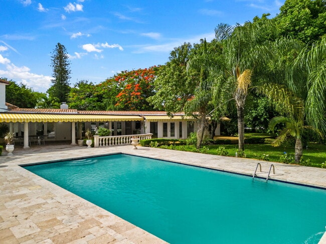 Building Photo - 12300 Old Cutler Rd