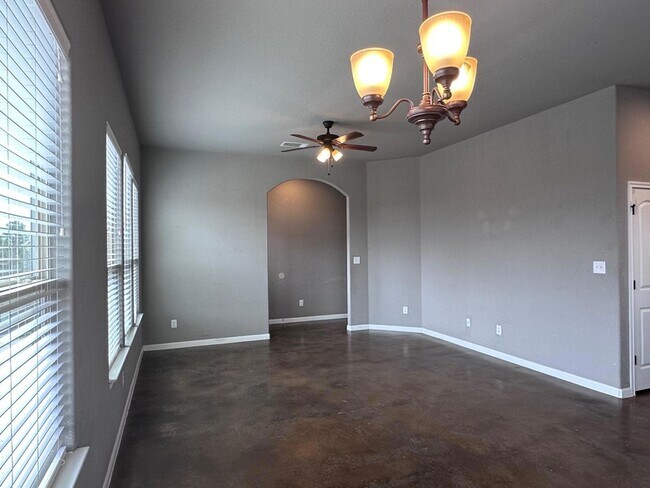 Building Photo - 200 Mauna Kea Ln