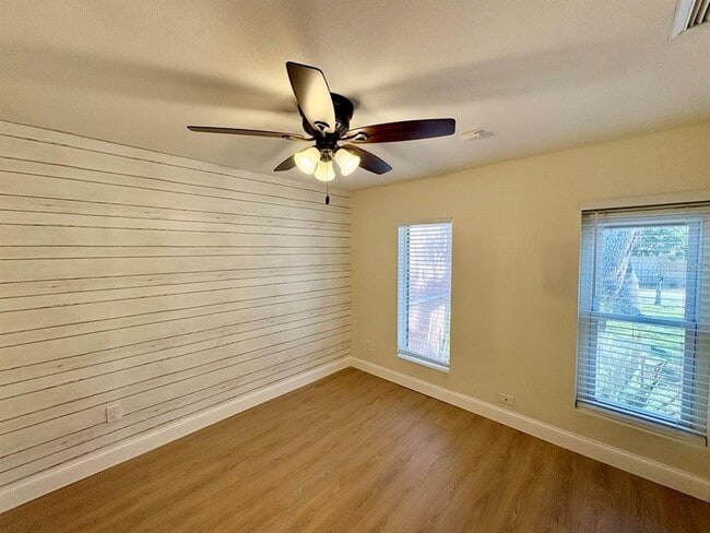 Building Photo - 8904 N Hamner Ave