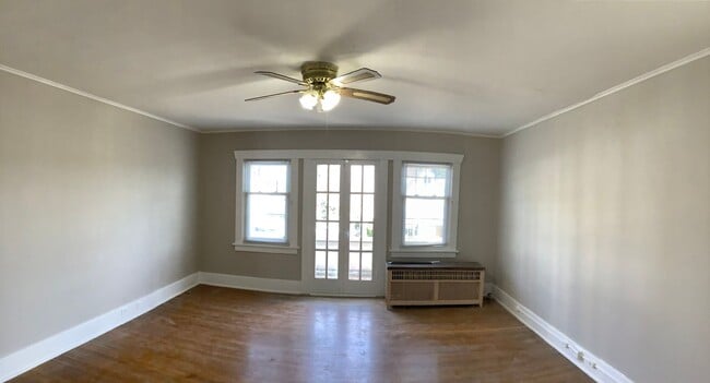 Building Photo - Large home/3bed 3 bath with bonus/office room just outside of PSNS and close to Bremerton Ferry