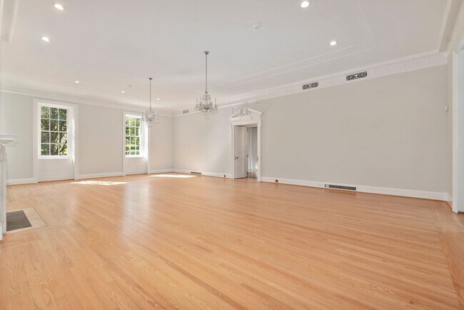 Building Photo - 3003 Massachusetts Ave NW