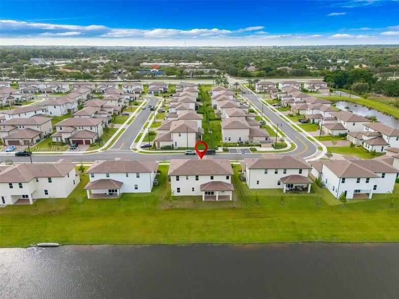 Primary Photo - 4336 SW 122nd Ter