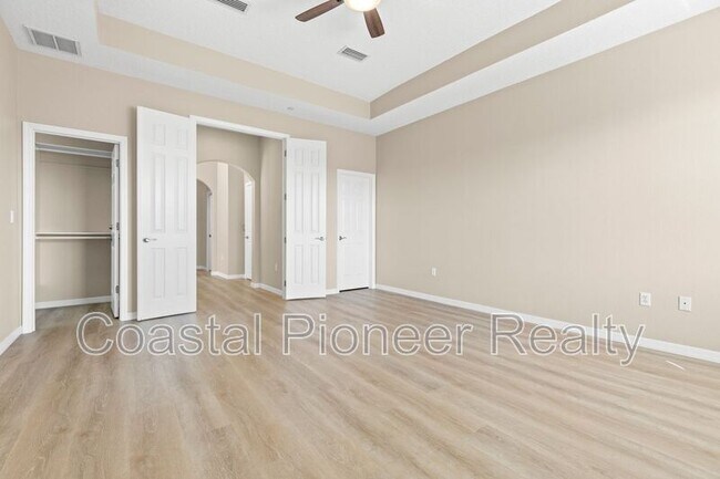 Building Photo - 94 S Highland Ave