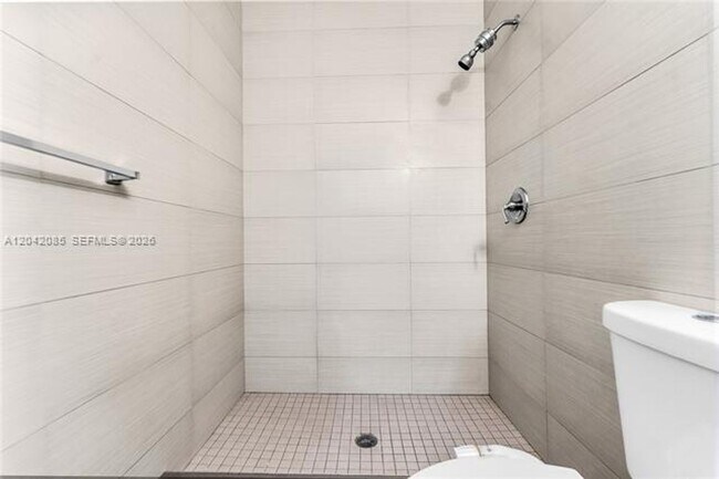 Building Photo - 1029 SW 11th Ave