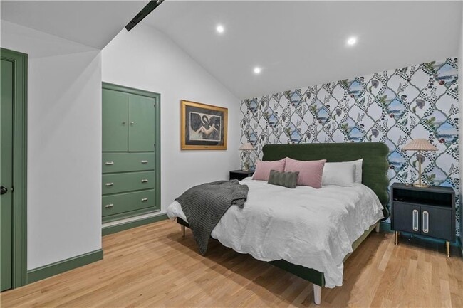 Building Photo - 1 Narragansett Ave