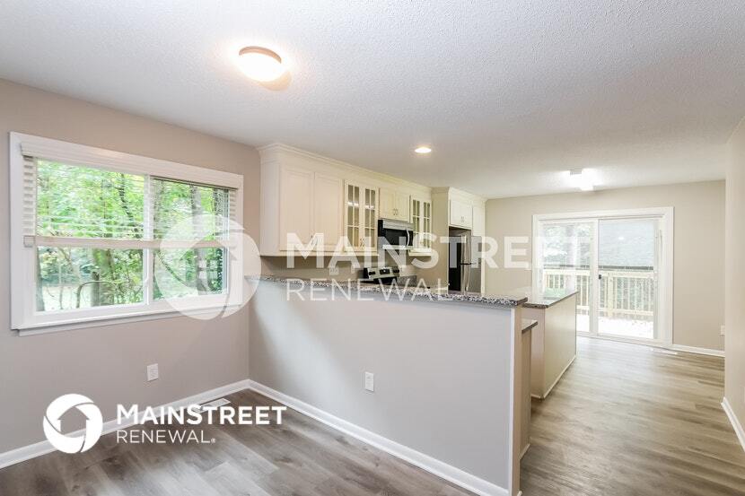 Building Photo - 4946 McAlpine Ln
