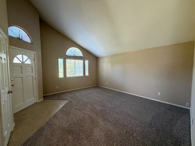 Building Photo - 5246 W Magill Ave