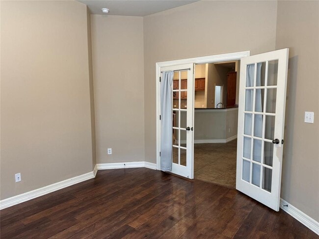 Building Photo - 1220 Pine Forest Cir