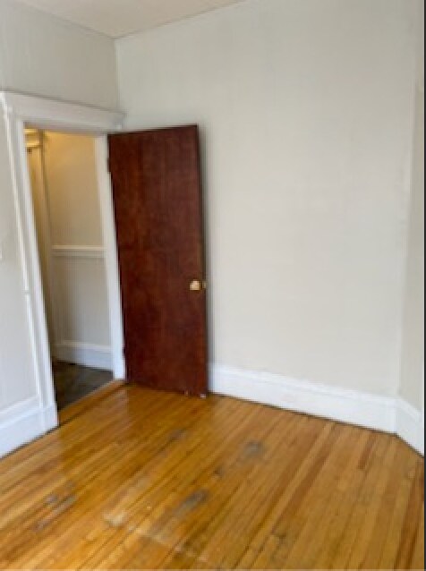 Building Photo - 55 Burbank St