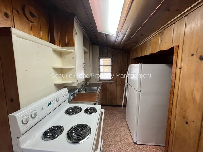 Building Photo - 518 S 10th Pl