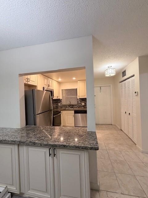 Building Photo - 9949 Sandalfoot Blvd