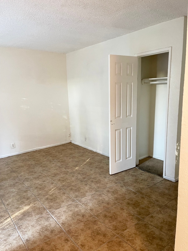 Building Photo - 808 E Pine St