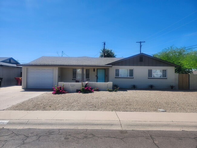 Building Photo - 7225 E Villa Way
