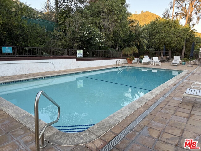 Building Photo - 26664 Seagull Way