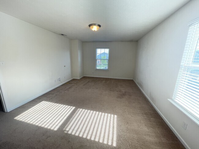 Building Photo - 985 Shenandoah Way