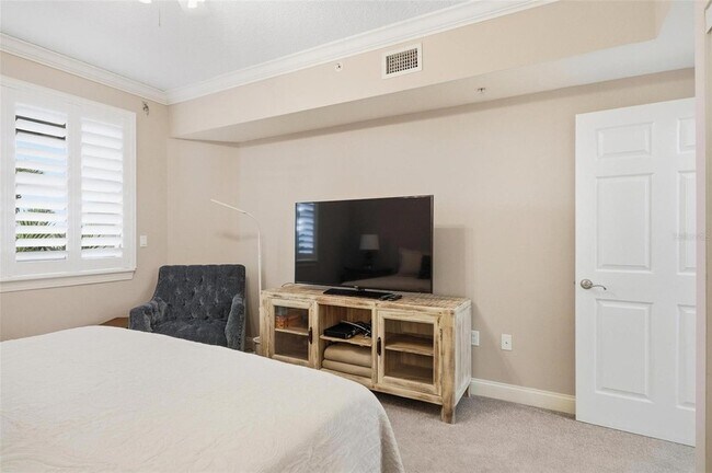 Building Photo - 60 Surfview Dr