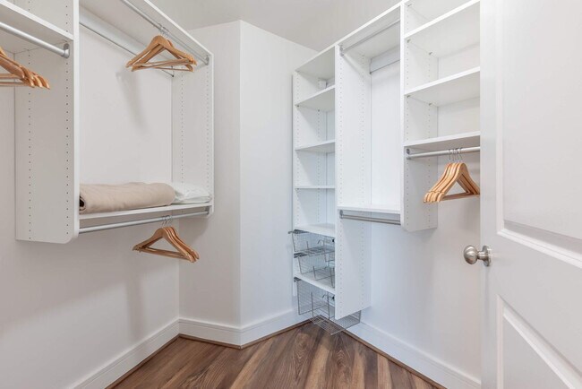 Building Photo - 100 Pier 4 Blvd.