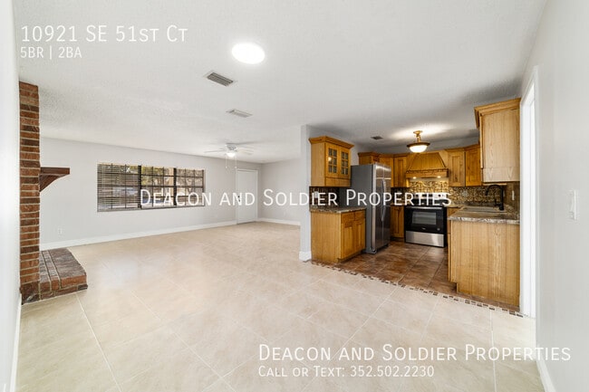 Building Photo - 10921 SE 51st Ct