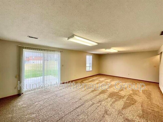 Building Photo - 7 S Cherry Hills