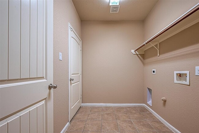 Building Photo - 18302 Red Oak Manor Ln