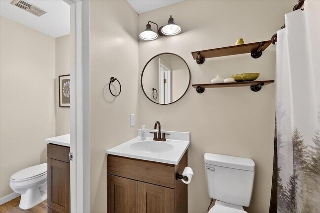 Building Photo - 4870 Foxfire Trail