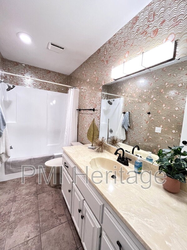 Building Photo - 26 Melinda Ln