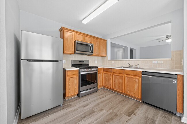 Building Photo - 22851 Twisting Pine Dr