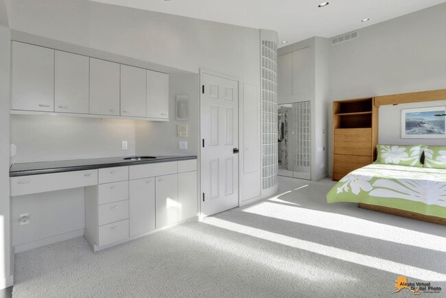 Building Photo - 1835 W 15th Ave