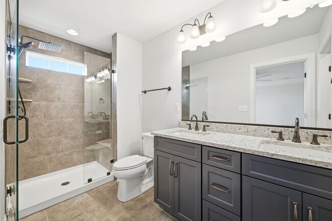 Building Photo - 768 Park Ridge Dr
