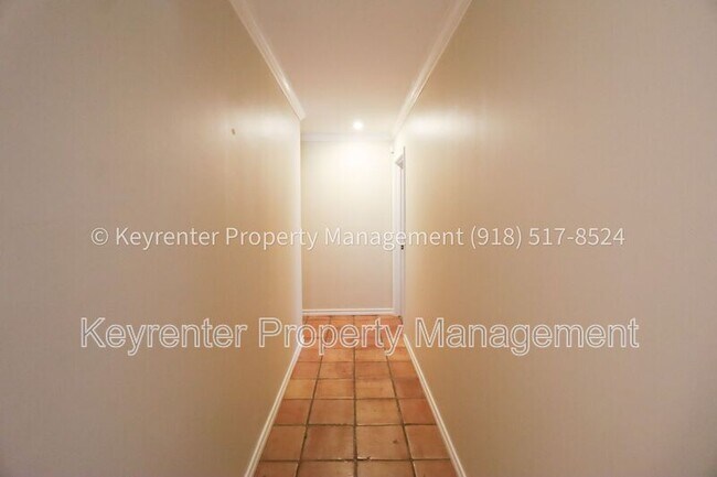 Building Photo - 3702 E 85th Pl