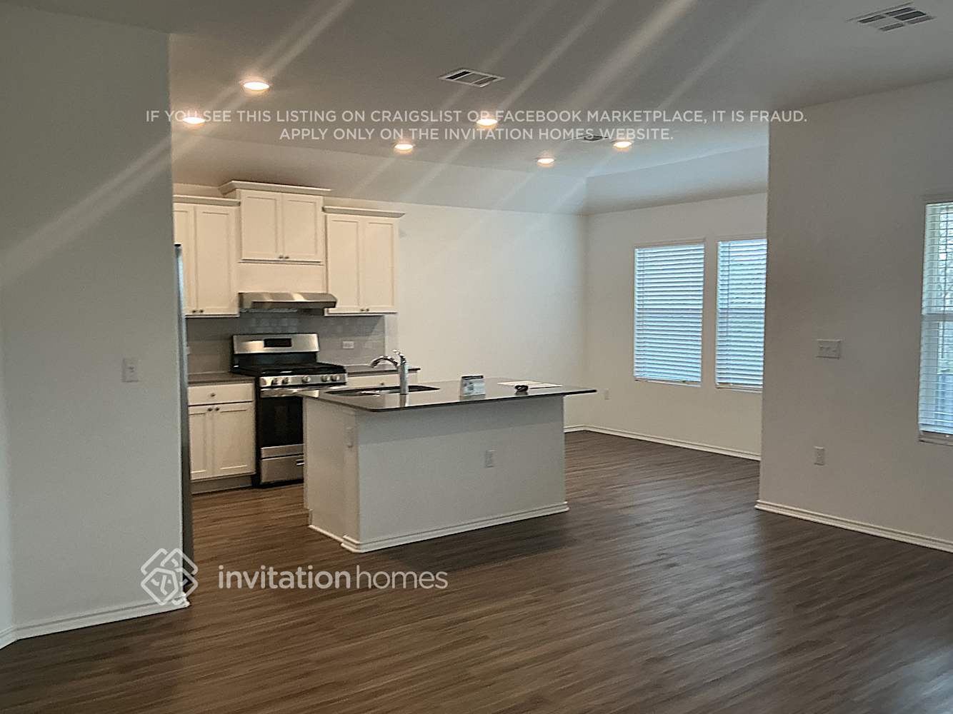 Building Photo - 10721 Steinbeck Dr