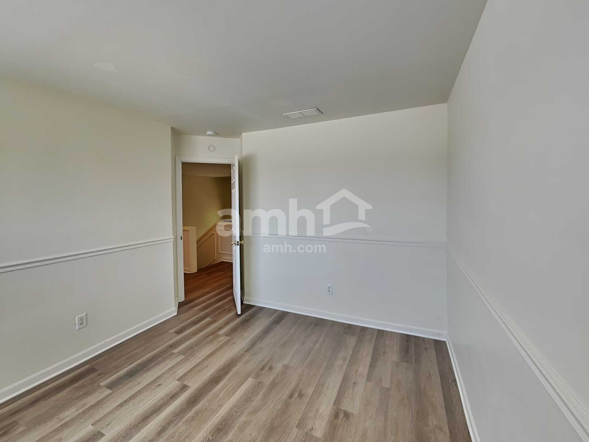 Building Photo - 710 Bob White Ct