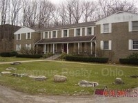 Building Photo - 203 S Elruth Ave