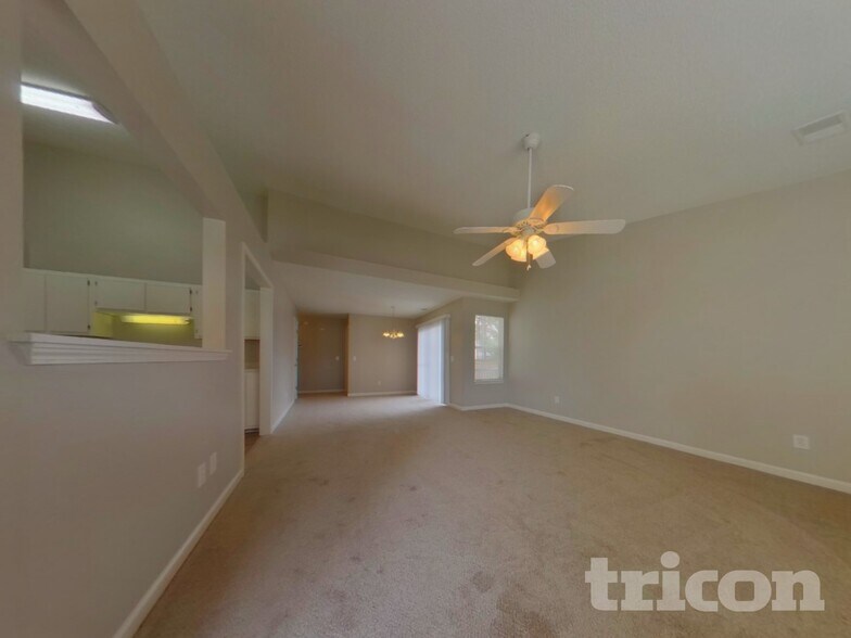 Building Photo - 1306 May Oak Cir