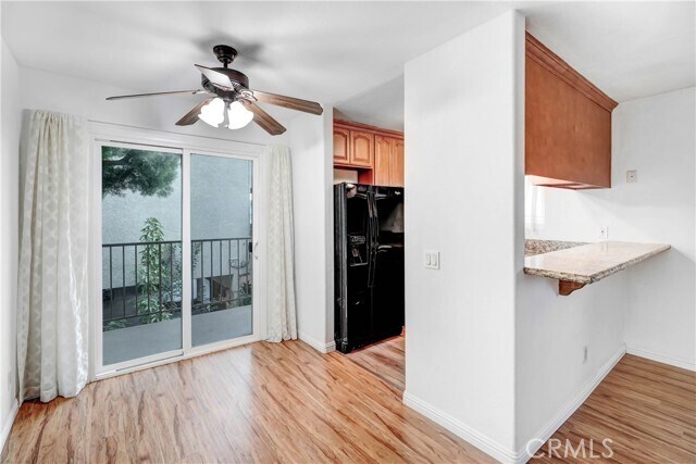 Building Photo - 1637 E 5th St