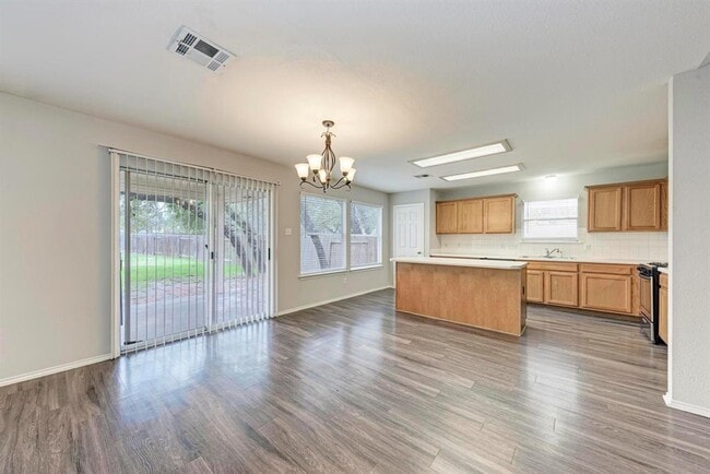 Building Photo - 709 Horizon Trail