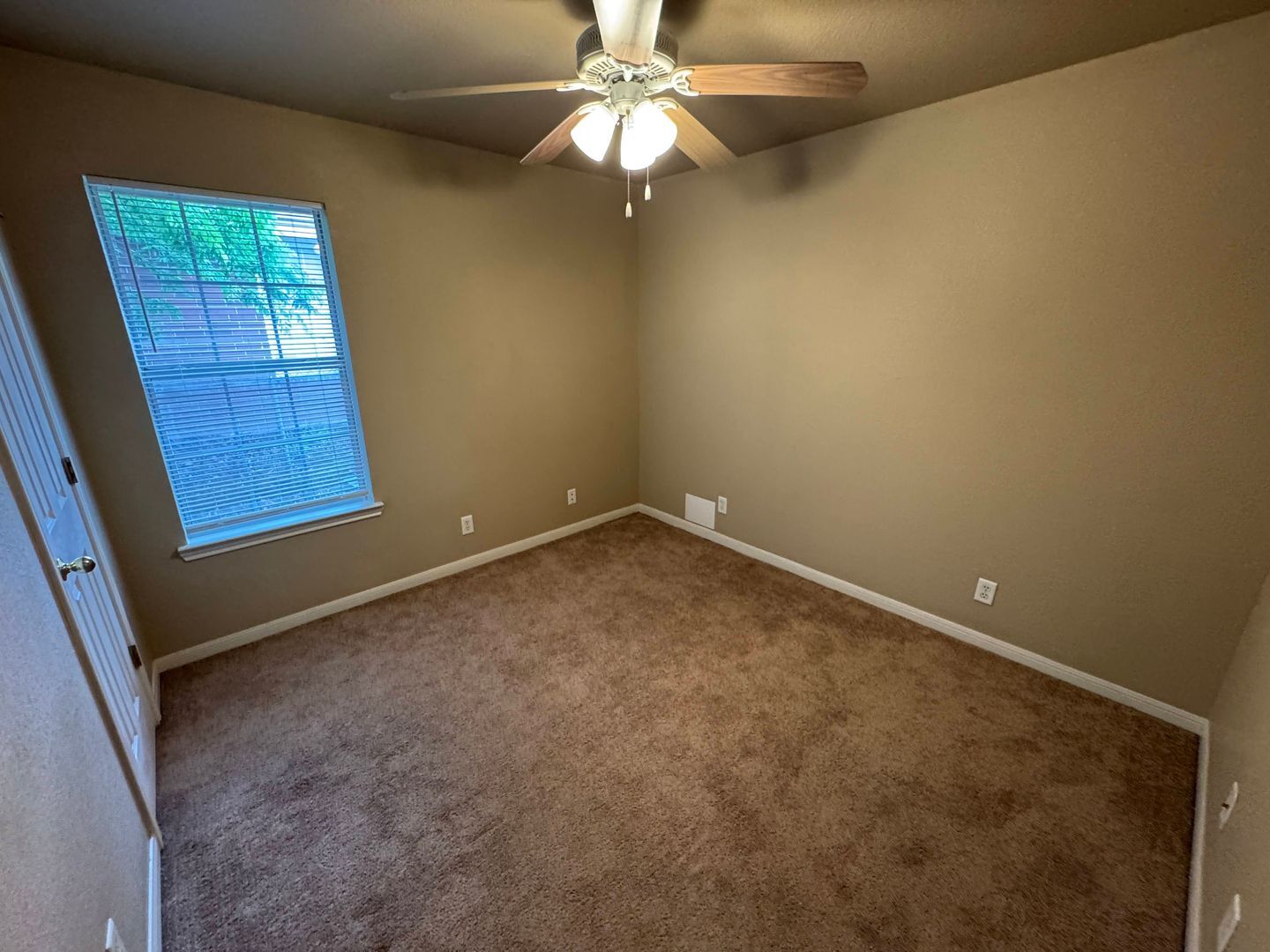 Building Photo - 4803 John David Dr