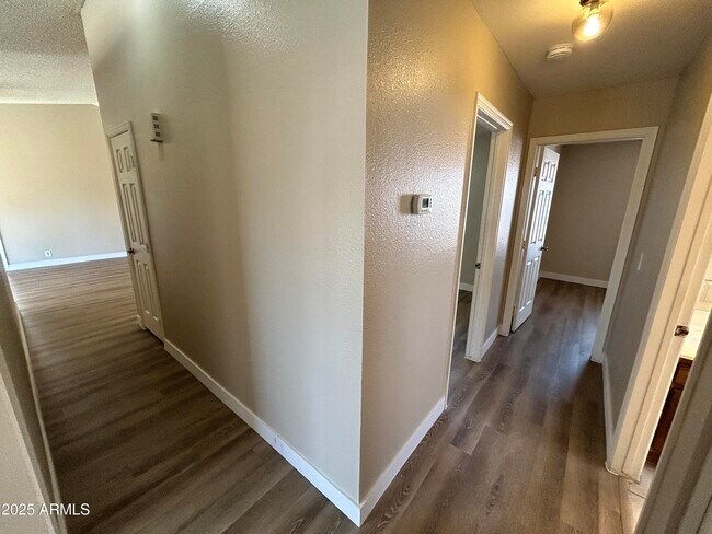 Building Photo - 6361 W Onyx Ave