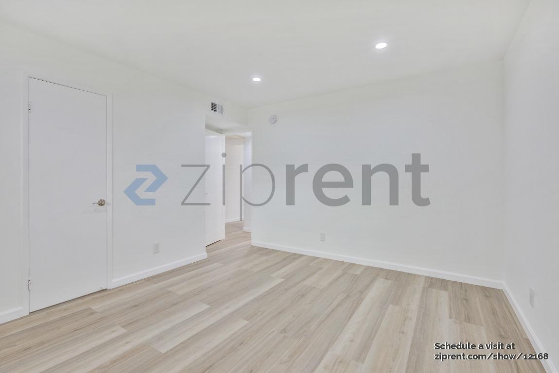 Building Photo - 2700 Cahuenga Blvd E