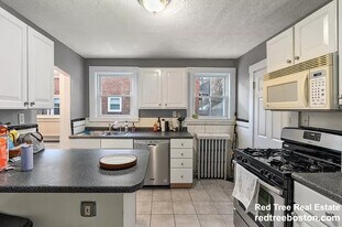Building Photo - 86 Colborne Rd